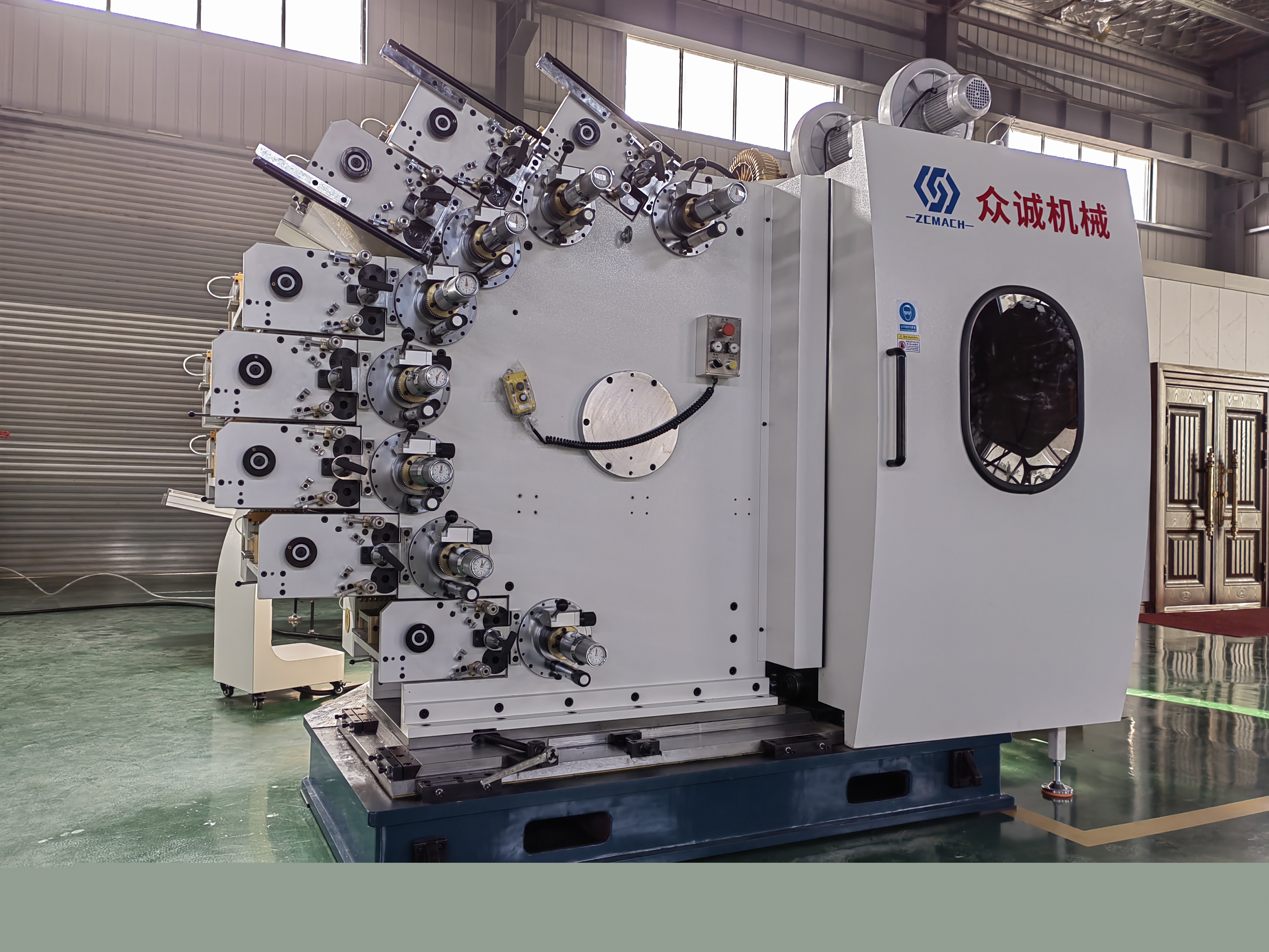 絲印機(jī)與膠印機(jī)的區(qū)別